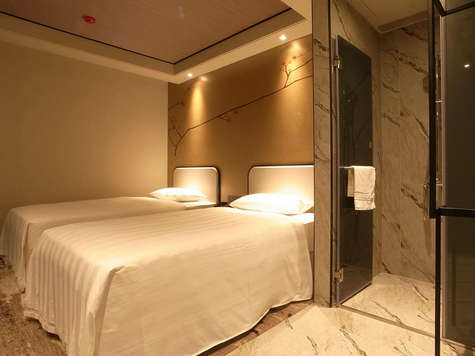 Hotel Midtown Richardson - Kaohsiung Bo'Ai Eksteriør billede